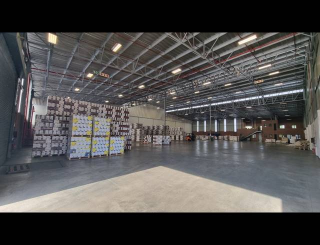 2,943M² WAREHOUSE TO LET IN POMONA